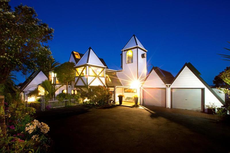 Tivoli Homestay New Plymouth Buitenkant foto